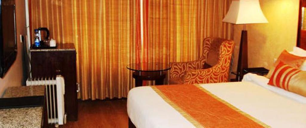 Royal Orchid Fort Resort Mussoorie Ngoại thất bức ảnh