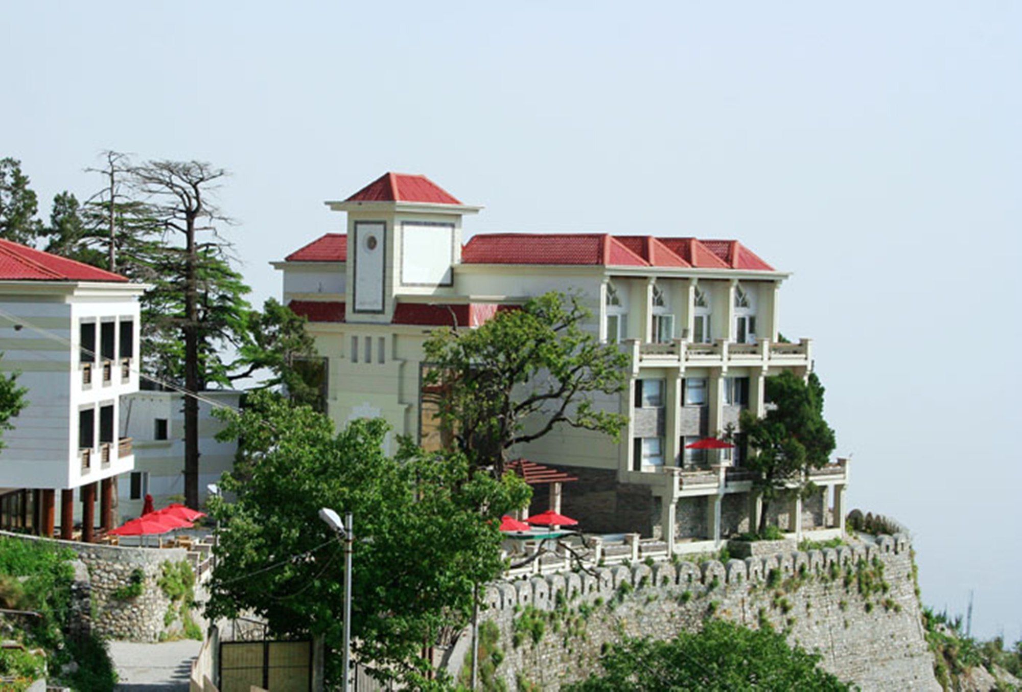 Royal Orchid Fort Resort Mussoorie Ngoại thất bức ảnh