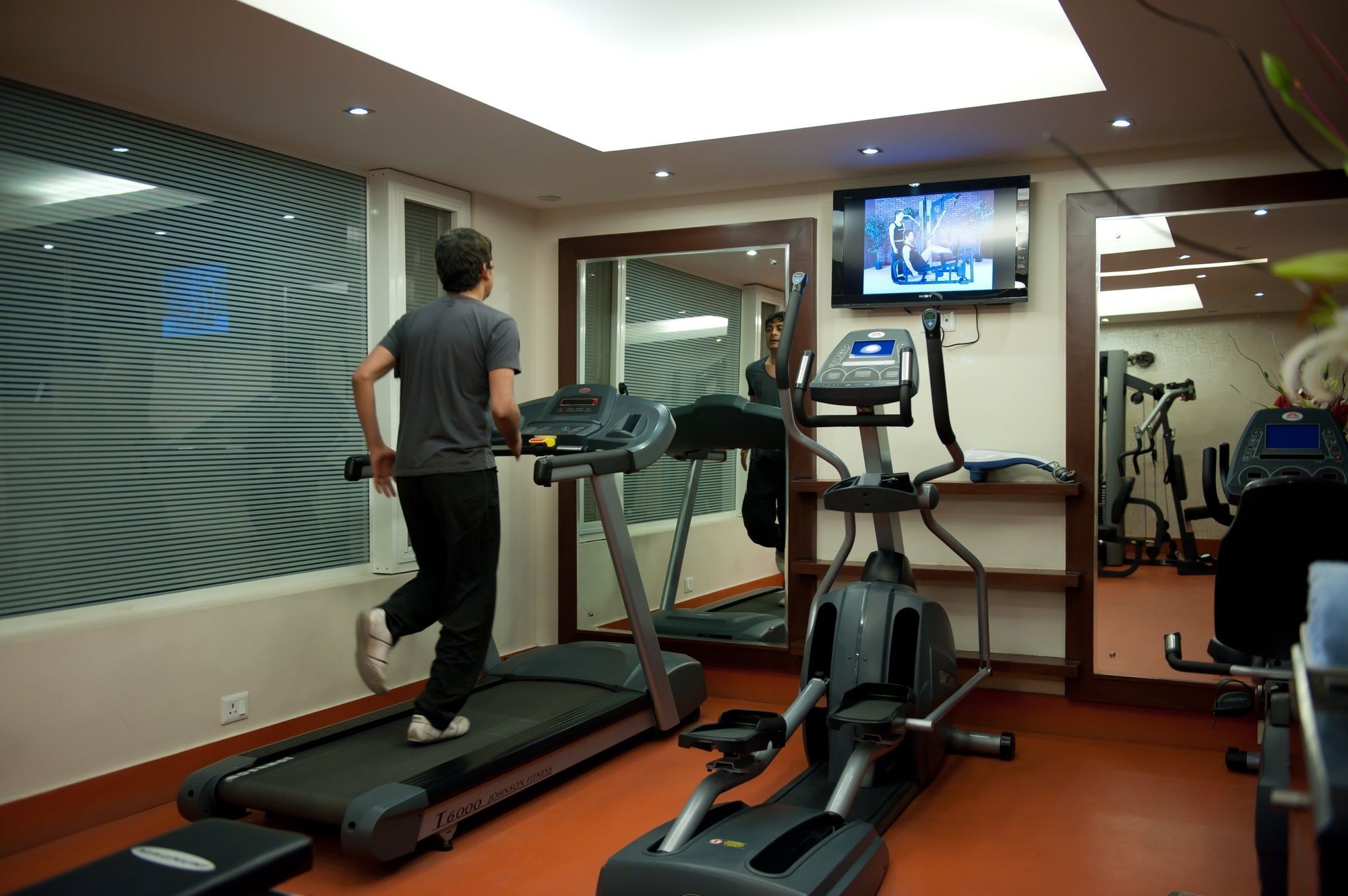 Royal Orchid Fort Resort Mussoorie Ngoại thất bức ảnh