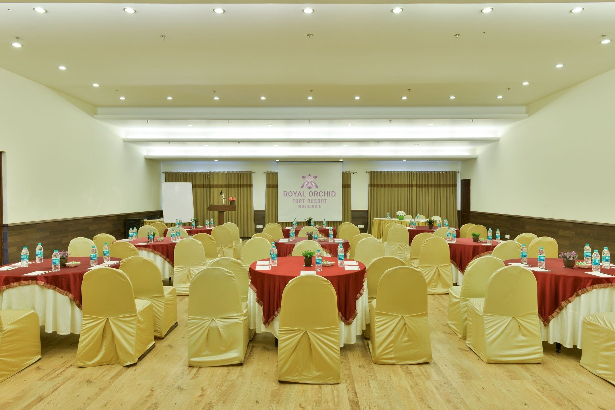Royal Orchid Fort Resort Mussoorie Ngoại thất bức ảnh
